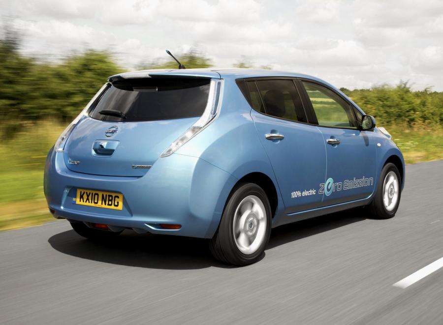 Nissan Leaf 2010 года  (фото 17 из 77)